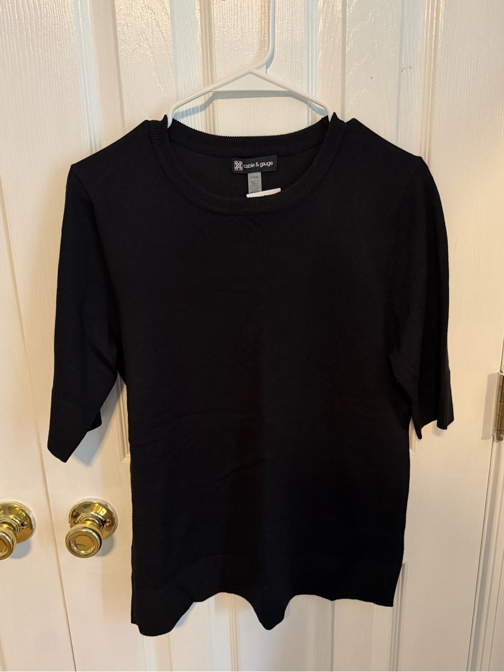 NWT Cable & Gauge Women's Large Black Rayon  Short Sleeve Shirt